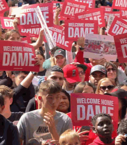 与利拉德拥, 史多项数据 与利拉德拥, 史多项数据